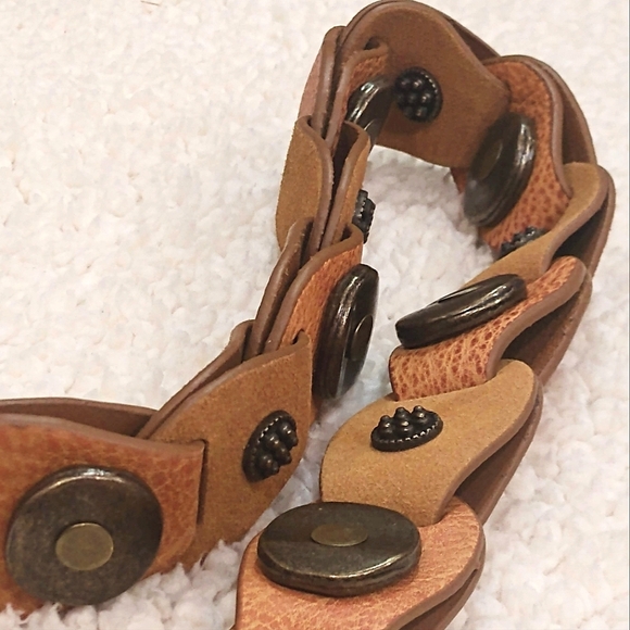 RARE*FREE PEOPLE Medallion Raw Cowhide Leather Bohemian Belt $98-FP.COM 2021' - Picture 8 of 16